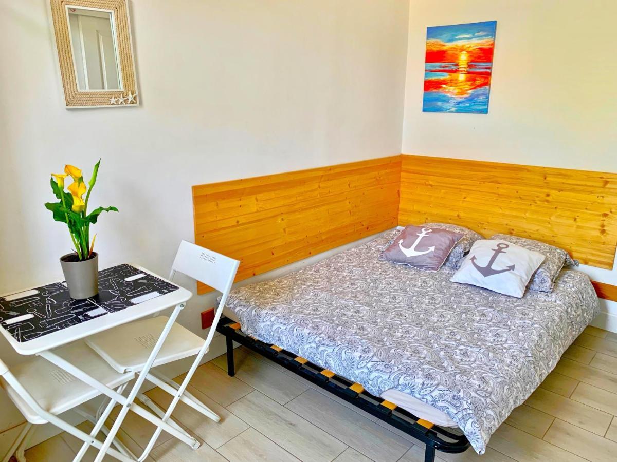 Blue Summer Vibes Mini Studio For Two, Ac, Parking, Beach At 50M, Spa Access -2 ラシオタ エクステリア 写真